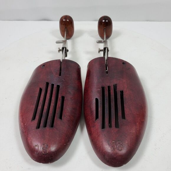 Vintage 1950s Mens Wooden Shoe Forms 9C Shoe Tree Useful Display Excellent Gift - Picture 2 of 5